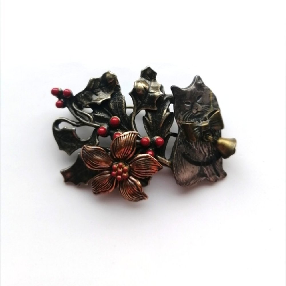 Kenneth Cole Christmas Poinsetta Cat Pewter Enamel Brooch Pin
